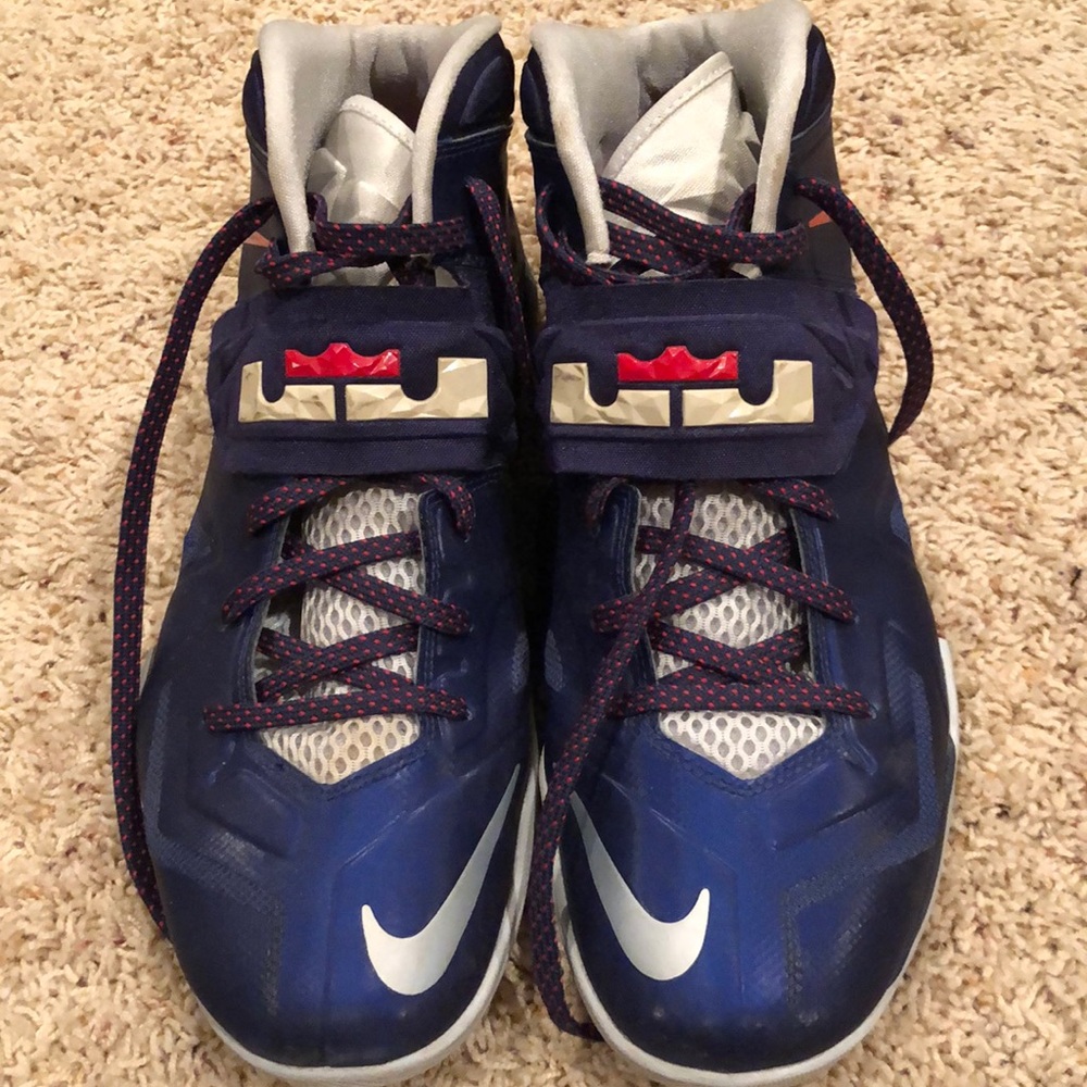 Lebron Soldier VI Basketball Shoes Size 11.5 - Picture 2 of 4